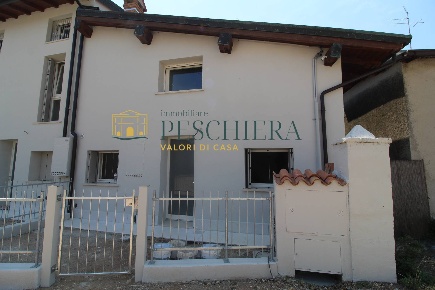 Foto Appartamento in Località Cominelli, Valeggio sul Mincio di 70 m²