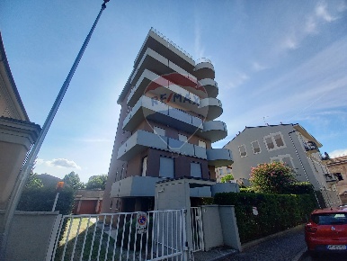 Foto Appartamento a Voghera Centro Storico di 105 m² con 4 locali