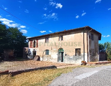 Foto Rustico a Castelfiorentino di 310 m² con 11 locali in vendita