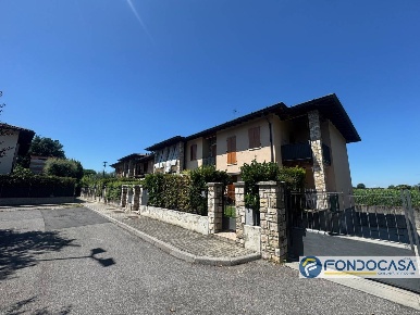 Foto Appartamento a Palazzolo sull'Oglio Centro di 94 m² con 3 locali