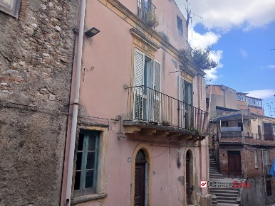 Foto Appartamento a Pace del Mela di 120 m² con 5 locali in vendita