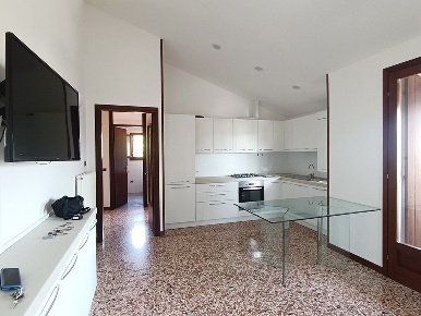 Foto Appartamento a Borso del Grappa Centro di 75 m² con 3 locali