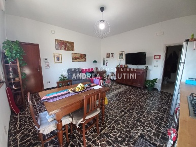 Foto Villa unifamiliare a Santa Maria a Monte Centro di 412 m² con 6 locali
