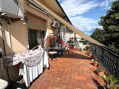 Foto Appartamento a Cascina Semicentro di 75 m² con 3 locali in vendita