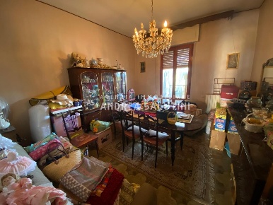 Foto Casa indipendente a Castelfranco di Sotto Centro di 326 m² in vendita