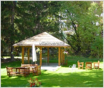 Foto Hotel a Bardonecchia Centro di 3780 m² con 65 locali in vendita