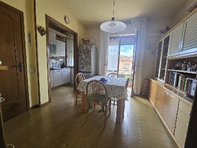 Foto Appartamento a Calcinaia Fornacette di 100 m² con 5 locali in vendita