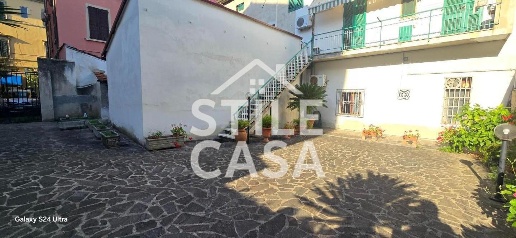 Foto Appartamento a Montecatini-Terme di 108 m² con 4 locali in vendita