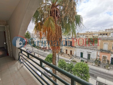 Foto Appartamento in Via Guglielmo Massaglia 15/A, Lecce di 140 m²