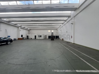 Foto Capannone industriale a Romano d'Ezzelino Centro di 600 m² in affitto
