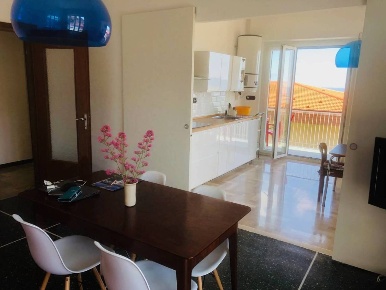 Foto Appartamento a Varazze Centro di 97 m² con 4 locali in vendita