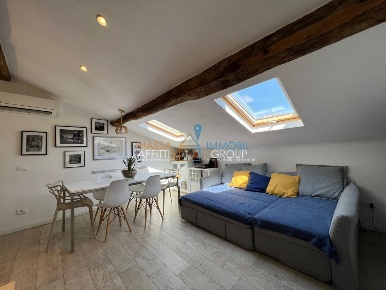 Foto Mansarde in Via del Patriota 15, Massa Centro di 80 m² con 4 locali