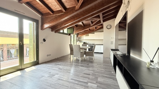 Foto Appartamento in Loc. Monticelle 11, Castrezzato di 82 m² con 3 locali