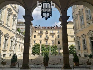 Foto Box in Via Bogino  11, Torino Via Roma di 13 m² con 1 locali