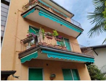 Foto Appartamento in Via Della Libertà  24, Seriate di 111 m² con 4 locali