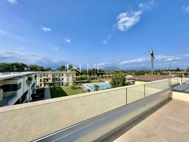 Foto Attico in via agello, Desenzano del Garda Rivoltella di 156 m²