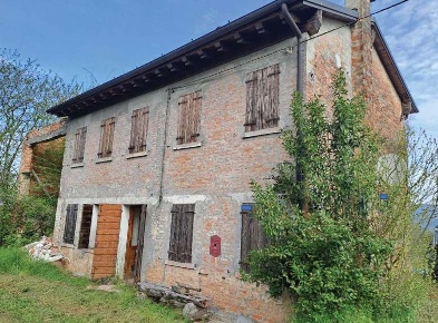 Foto Rustico in Via giuseppe mancino, Giavera del Montello di 160 m²