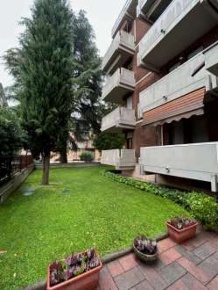 Foto Appartamento in Via Vasari, Verona Stadio di 137 m² con 6 locali