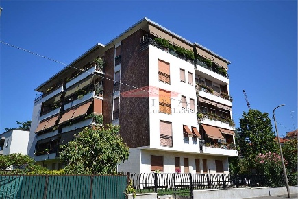 Foto Appartamento in via doria, Monza Triante di 90 m² con 3 locali