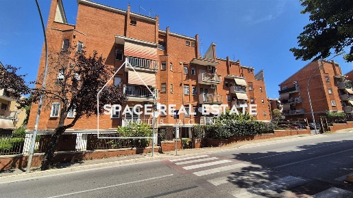 Foto Appartamento in Via Varrone, Pomezia Pomezia Centro di 115 m²