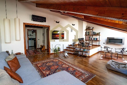 Foto Attico in Via Fanfulla, Lodi Centro Storico di 158 m² con 4 locali
