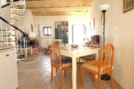 Foto Appartamento in Via San Rocco 16, Scontrone Centro di 109 m²