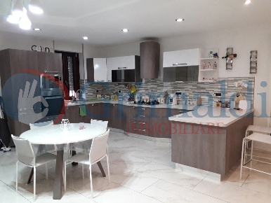 Foto Appartamento in Gennaro De Rienzo, Benevento Rione Libertà di 90 m²