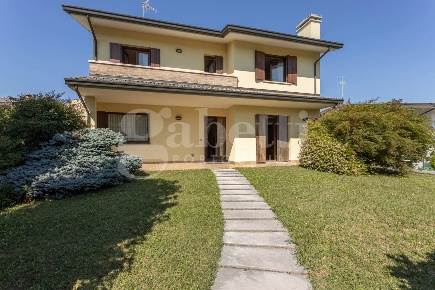 Foto Casa indipendente in Via Roma 46, San Michele al Tagliamento di 170 m²