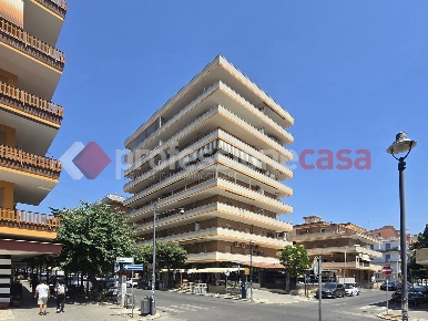 Foto Appartamento in Via Livorno 11, Ladispoli Centro di 60 m² con 2 locali