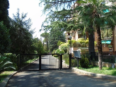 Foto Appartamento in Via Massimi 154, Roma Balduina di 83 m² con 3 locali