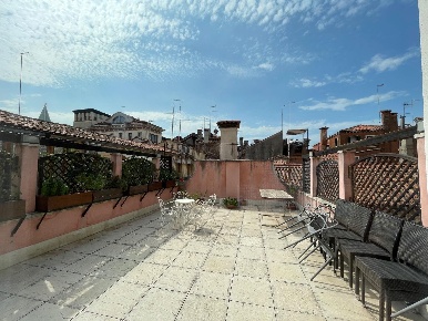 Foto Appartamento a Venezia San Marco di 220 m² con 7 locali in vendita