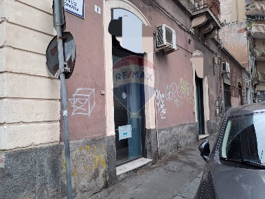 Foto Locale commerciale in Via Etnea, Catania Gioeni di 46 m² con 1 locali
