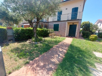 Foto Villa a schiera a Ravenna di 142 m² con 5 locali in vendita