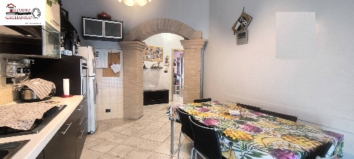 Foto Appartamento in Strada Trossi, Benna di 101 m² con 4 locali in vendita
