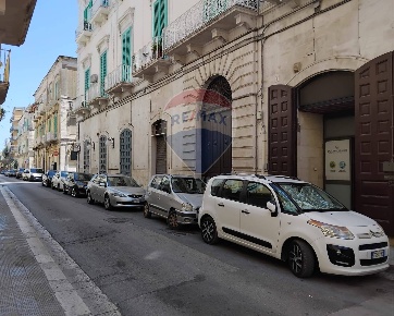 Foto Ufficio in Via Principe Amedeo, Molfetta di 107 m² con 3 locali