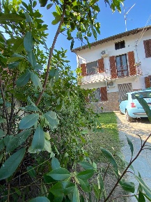 Foto Casa indipendente a Borgolavezzaro di 136 m² con 3 locali in vendita