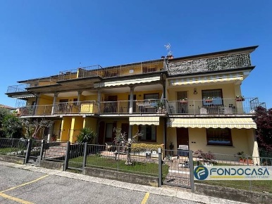 Foto Appartamento a Carobbio degli Angeli Carobbio di 124 m² con 4 locali