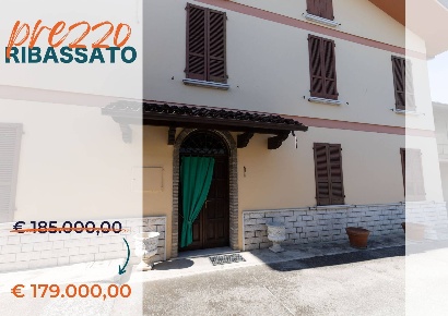 Foto Casa indipendente a Gambara Centro di 270 m² con 5 locali in vendita
