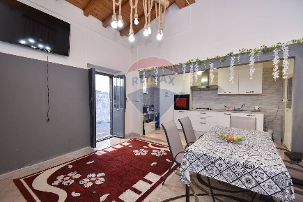 Foto Case semi ndipendenti in Via Porto Salvo, Acireale di 103 m²