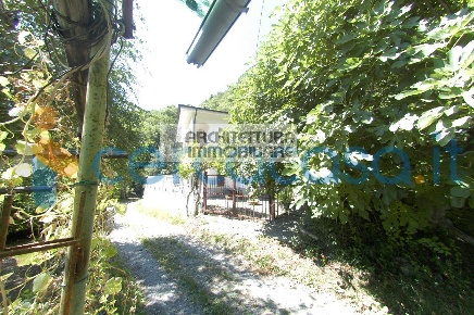Foto Villa unifamiliare in VIA ALPICELLA, Varazze Alpicella di 254 m²