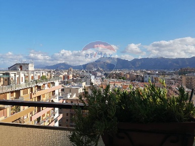 Foto Appartamento in Via Tramontana, Palermo Giotto Galilei - Palagonia