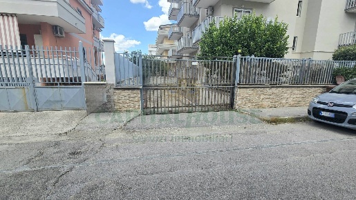 Foto Box a San Nicola la Strada di 19 m² con 1 locali in vendita
