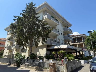 Foto Appartamento in VIALE MAZZINI, Alba Adriatica di 80 m² con 4 locali