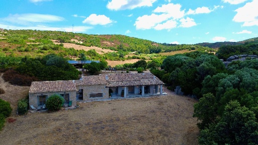 Foto Villa singola in Stazzo Agliacana, Aglientu di 236 m² con 8 locali