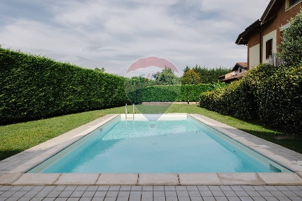 Foto Appartamento in via Bellini, Lomagna Centro di 116 m² con 4 locali