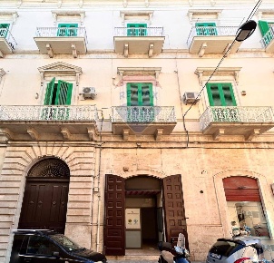 Foto Ufficio in Via Principe Amedeo, Molfetta di 107 m² con 3 locali
