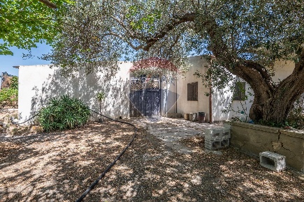 Foto Villa unifamiliare in Via Giuseppe Garibaldi, Caltagirone di 98 m²
