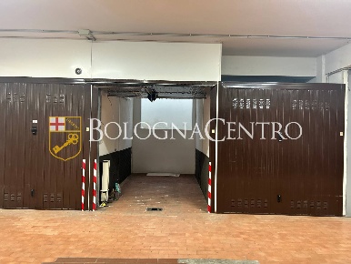 Foto Box in Via Toscana, Bologna Savena di 13 m² con 1 locali in vendita