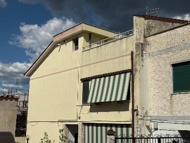 Foto Appartamento in Via dei Narcisi, Guidonia Montecelio Collefiorito