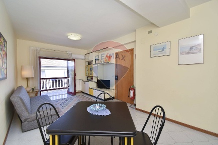 Foto Appartamento in via spiaggia, Mascali Centro di 80 m² con 3 locali